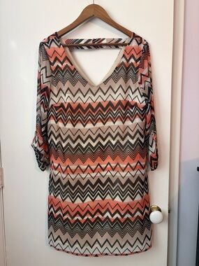 Chevron Print V-Neck Tunic Dress in Coral, Black & Cream